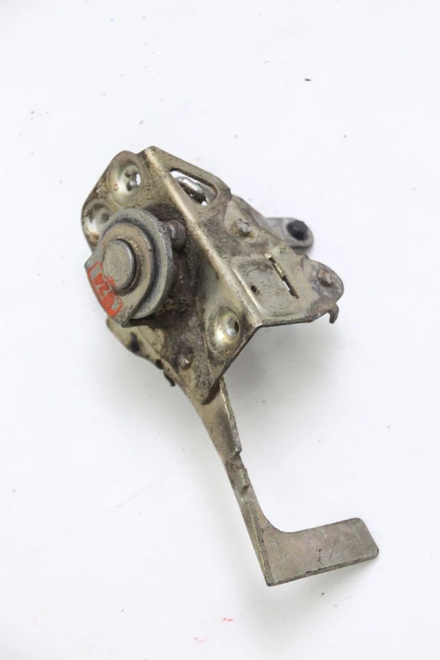 Cerradura puerta delantera derecha Lada NIVA 2121 10-1991 Foto 1 de 3