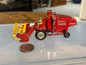 Matchbox Lesney Major Pack #5 Massey Ferguson Combine Harvester - Picture 1 of 9