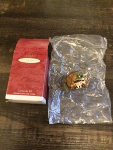 Hallmark Keepsake Ornament Curio el Elfo - Imagen 1 de 2