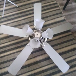 VTG 42" 5 Silver Blade Ceiling Fan With 4 Lights Pre Owned 42" With Light - Picture 1 of 6