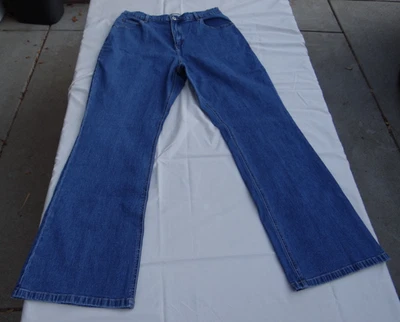 Pantalones de mezclilla para mujer Coldwater Creek calce clásico acampanados talla 16 azul Demin $19,99  Foto 1 de 4