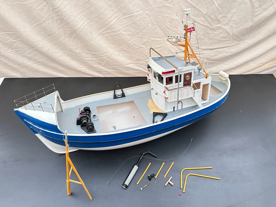 + + + Fischkutter, Hochseekutter, Basis Sirius / Krick, Bastelobjekt + + + - Bild 1 von 4