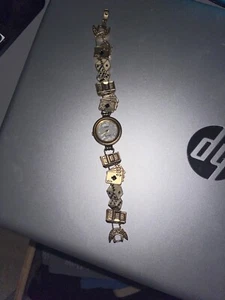 jennie b casino gold tone vintage charm watch works new battery - Picture 1 of 1