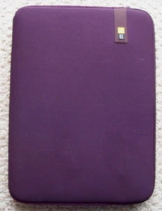 Case Logic Laptop Carrying Sleeve Plum Color Measures 16" x 12" - Picture 1 of 2