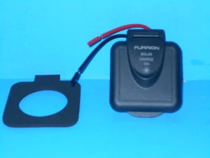 * FURRION QUICK CONNECT SOLAR LADEEINGANG 10 AMP SCHWARZ KOSTENLOSER VERSAND - Bild 1 von 4
