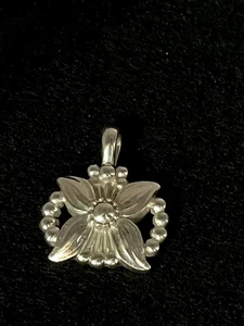 Vintage Georg Jensen Denmark 1998 Sterling Silver Engraved Flower Pendant - Picture 1 of 13