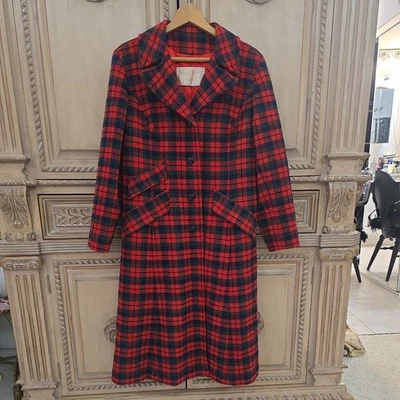 VINTAGE Pendleton Women's 1940's Tartan Plaid Wool Peacoat Overcoat Size Large - Image 1 of 4