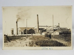 Antigua postal con foto real RPPC CHINA chimeneas altas de fábrica antiguas - Imagen 1 de 5