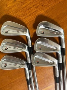 Bridgestone B series 221CB  Iron Set6 (5-P) Dynamic Gold S200 Steel Shaft - Picture 1 of 9