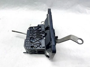 07-10 LEXUS LS460 AUTOMATIC TRANSMISSION FLOOR SHIFTER GEAR SELECTOR OEM - Bild 1 von 6