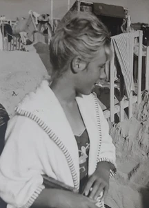 Original Foto junge Frau blondes Mädchen Mode Frisur - um 1950 - Bild 1 von 2