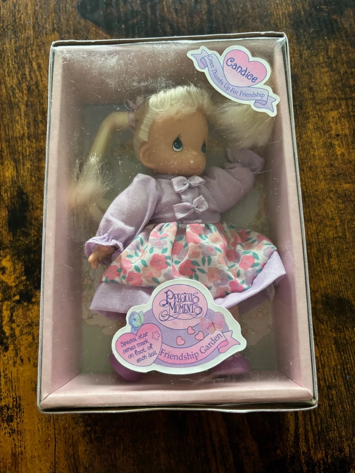 1998 Precious Moments Carolyne Friendship Garden Doll Toy