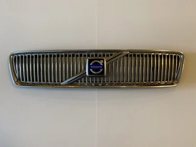 2001-2002 Volvo S40 Chrome Grille - Image 1 of 4