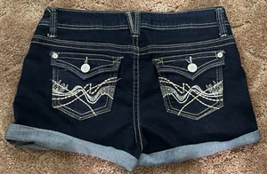 Pantalones Cortos de Jean Wallflower Talla 11 Tiro Medio Elastizados Estrás Solapa Bolsillos Puños - Imagen 1 de 4
