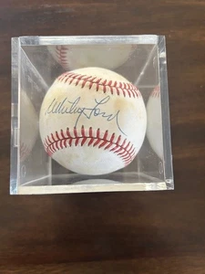 WHITEY FORD HANDSIGNIERTER BASEBALL AUTHENTIFIZIERT VON PSA AP63883 NM - Bild 1 von 3