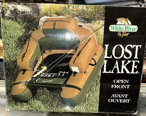 White River Fly Shop Lost Lake Float Tube ouvert devant caractéristiques robustes neuf dans sa boîte - Photo 1/4