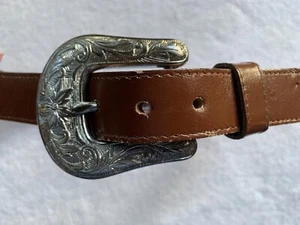 Vintage Justin Gürtel Damen klein 32 Bourbon braun Leder Western silberne Schnalle USA - Bild 1 von 16