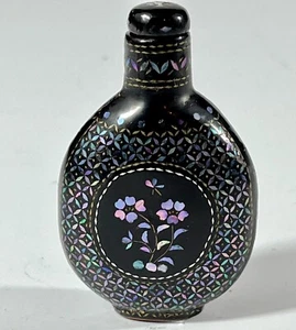 Vintage Chinese mother of pearl snuff bottle NC-34E - Picture 1 of 8