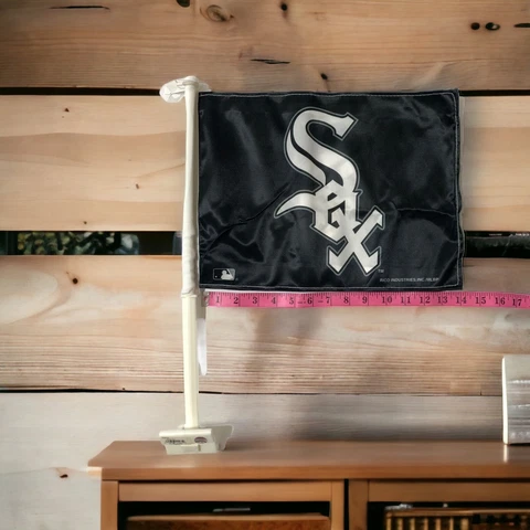 WHITE SOXS MLB double sided team logo  20" car flag free shipping (Chicago) Cover