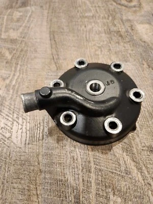 Suzuki RM250 1984 culata 11111-14601  Foto 1 de 4