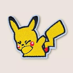 POKEMON GO TV SERIES / VIDEO GAME CUTE DABBING PIKACHU IRON ON PATCH - Picture 1 of 3