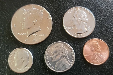 USA 1997 Year Set (5 coins) w/ Kennedy half dollar Cover