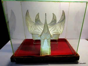 Cubierta y caja de vidrio de exhibición de casa de pueblo Indonesia filigrana plateada vintage - Imagen 1 de 18