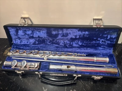 Flauta Commonhardt de colección 2SP plateada con estuche rígido Elkhart Indiana Foto 1 de 4