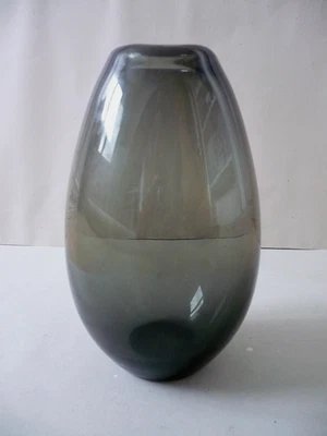 Wilhelm Wagenfeld, Vase rauchglasfarben, Gewicht 1030 gr, Bauhaus, WMF, H: 21 cm - Bild 1 von 4