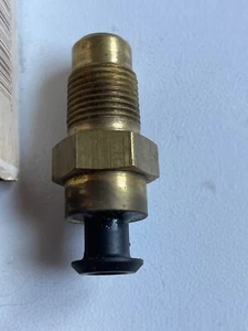 Four Seasons #35930 Engine Cooling Fan Temperature Switch - Picture 1 of 3