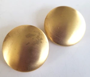 Pendientes Clip Botón Vintage Renacimiento Etrusco Satinado Mate Tono Oro 1-5/16" - Imagen 1 de 5