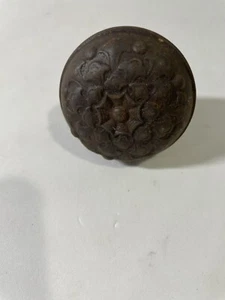 Single Antique Victorian Brass Bronze Ornate Door Knob - Picture 1 of 2