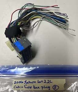 2006 SATURN ION COUPE Cabin Fuse Box Plug - Picture 1 of 1