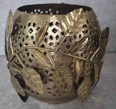 Linterna vela Anthropologie dorada perforada hoja de Kew RETIRADA ENVÍO GRATUITO A EE. UU. Foto 1 de 4