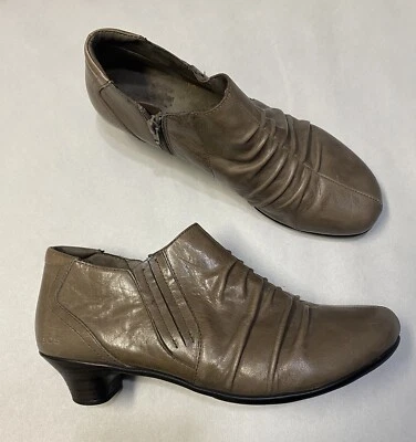 Taos Women’s Highness Booties Kitten Heel Clogs Loafers Size 9.5 Leather Boots - Image 1 of 4