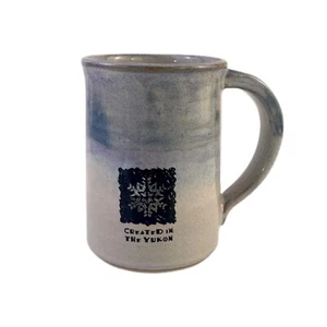 Studio Kunst Keramik Kaffeebecher blau lila Schneeflocke geschaffen im Yukon signiert - Bild 1 von 11