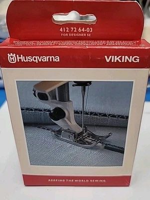 Pie de dobladillo español Viking Husqvarna con placa #412 72 64-03 para Designer SE Foto 1 de 3