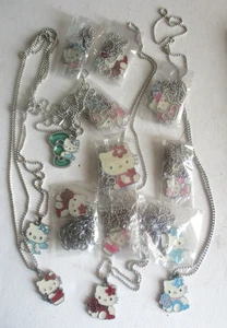 MENGE 14 MEHRFARBIGE HELLO KITTY HALSKETTEN AN SILBER 23" KETTEN für WIEDERVERKAUF - Bild 1 von 4