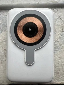 Magnetic Wireless Power Bank 10000m Ah - Picture 1 of 8