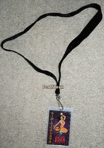 2008 Hard Rock Café Honolulu Hawaii Pin A Colada Press Pass Estilo Cordón Nuevo con Etiquetas - Imagen 1 de 3