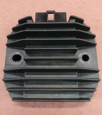 Regulador de tensão retificador 1997-2007 YAMAHA YZF600R YZF 600 - Imagem 1 de 4