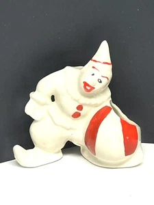 Jarrón de 5 pulgadas vintage de cerámica payaso circo con bola roja y blanca - Imagen 1 de 5