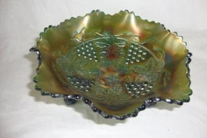 Vintage Carnival Three Legged Bowl Grape & Vine, Purple, Green, Gold - Picture 1 of 3