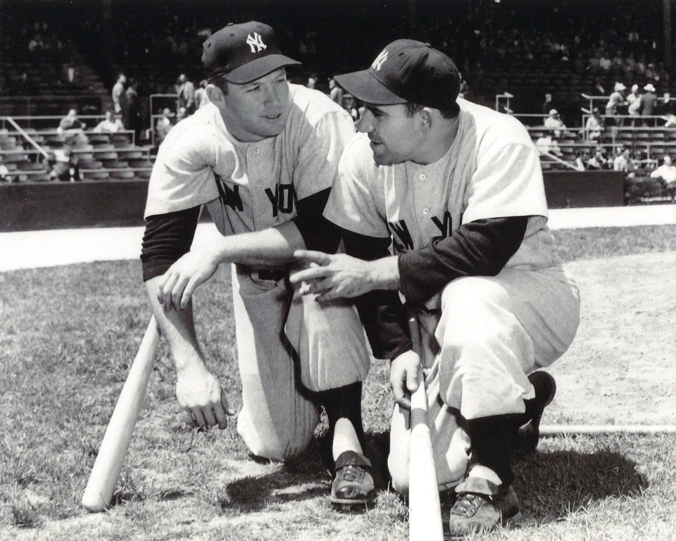 YOGI BERRA & MICKEY MANTLE 8X10 PHOTO NEW YORK YANKEES BASEBALL PICTURE B/W - Image 1 of 1