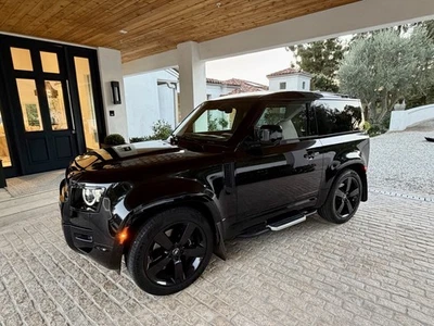 2024 Land Rover Defender 90 - Image 1 of 4