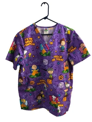 PEANUTS CHARLIE BROWN SNOOPY HALLOWEEN SCRUB TOP SZ M Nice Condition Purple - Image 1 of 4