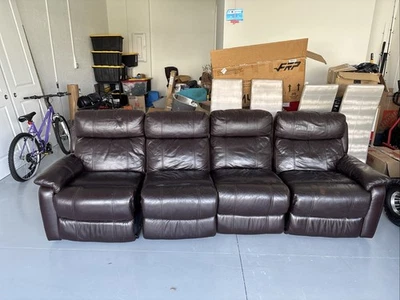 Sofá de cuero con dos asientos de sábana reclinable eléctrica y cargador de teléfono celular... Foto 1 de 4