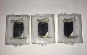 3 Reposo Aletas TIRO CON ARCO Mano Izquierda PARA FLECHA BOTÓN DE ÉMBOLO DE COLECCIÓN NUEVO STOCK ANTIGUO - Imagen 1 de 2