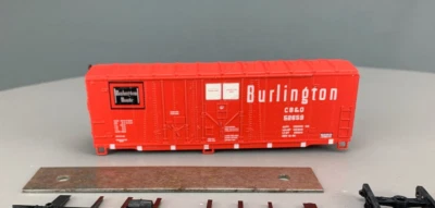 HO Athearn 40’ CB&Q Combination Door Grain Boxcar #52659 Kit HO4256 - Image 1 of 4
