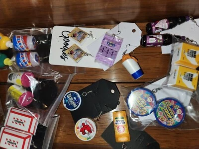 Pendientes divertidos para artículos pequeños (detergente para ropa, maquillaje, comida, etc.) Foto 1 de 4